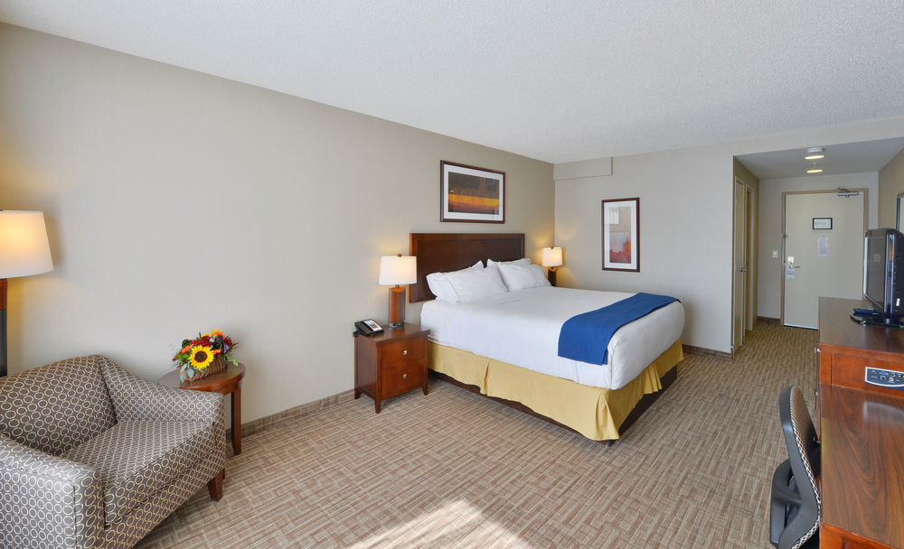 Hotel & Conference Centre 3*