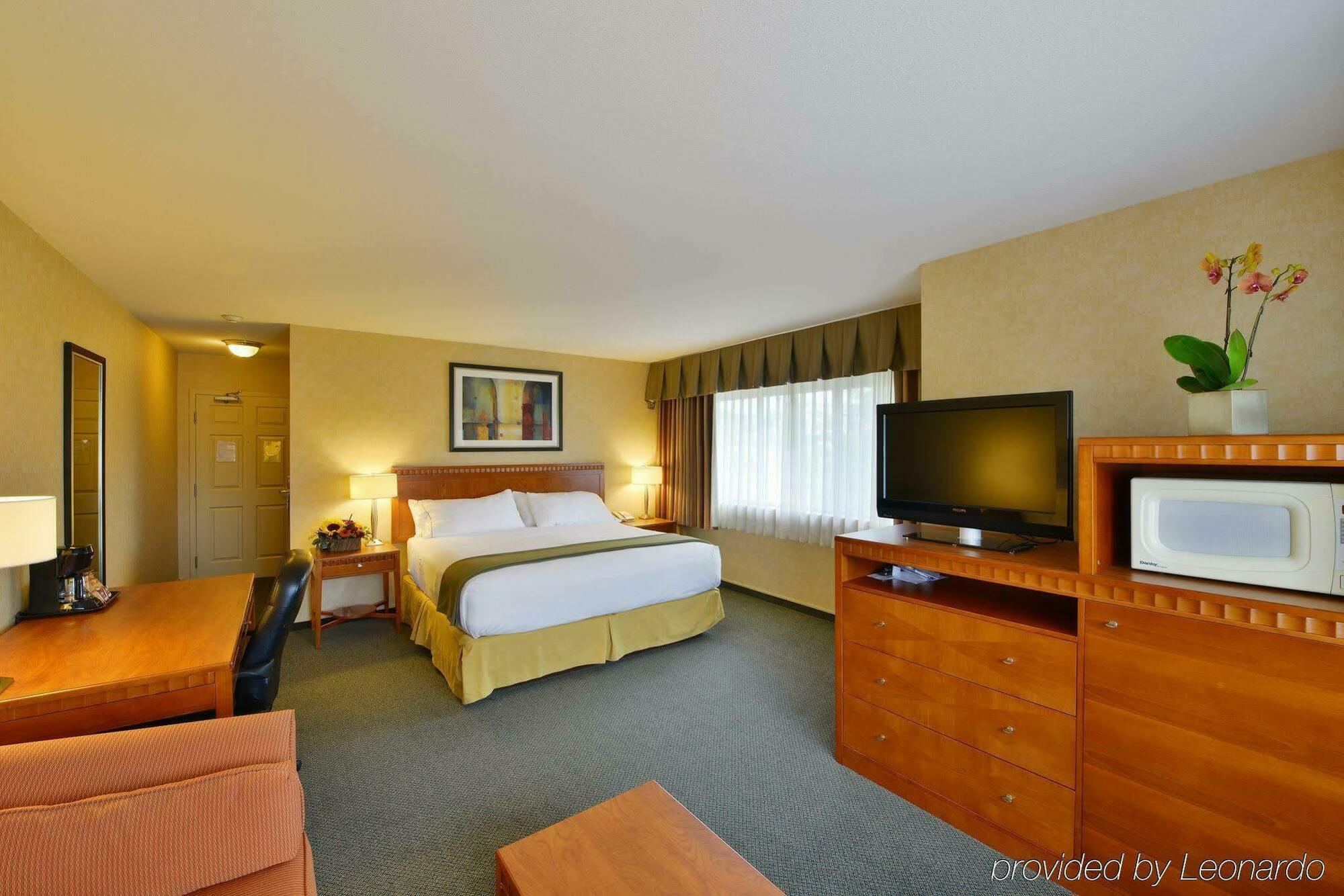 & Conference Centre 3* Kelowna